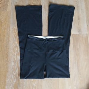 LULULEMON Bootleg Yoga Pants Size 8 Tall